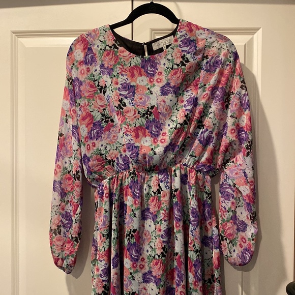 Wayf Long Sleeve Floral Print Mini Dress. Size S. Purple/Pink. Batwing Sleeve. - Picture 4 of 9